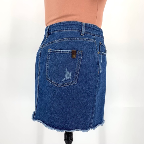 Roxy Icon Blue Denim Raw Edge Mini Skirt, XL - Picture 7 of 16